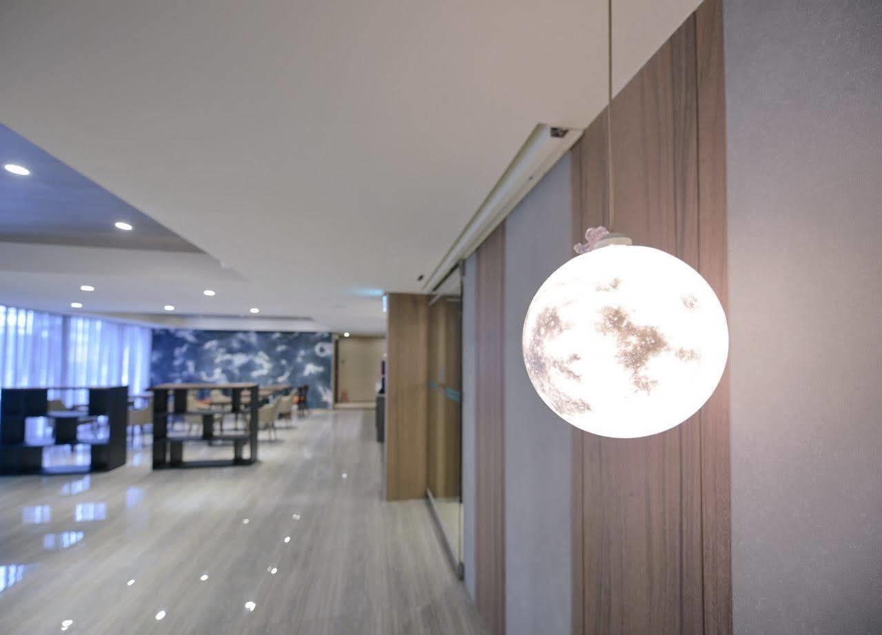 Ximen Hotel B Taipei Exterior photo